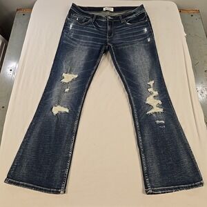 BKE Stella Women Slim Fit Low Rise Bootcut Jeans Size 32x29.5 Distressed Design